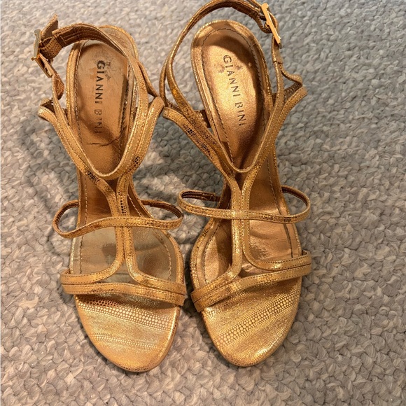 Gianni Bini Shoes - Gianni Bini Gold Heels